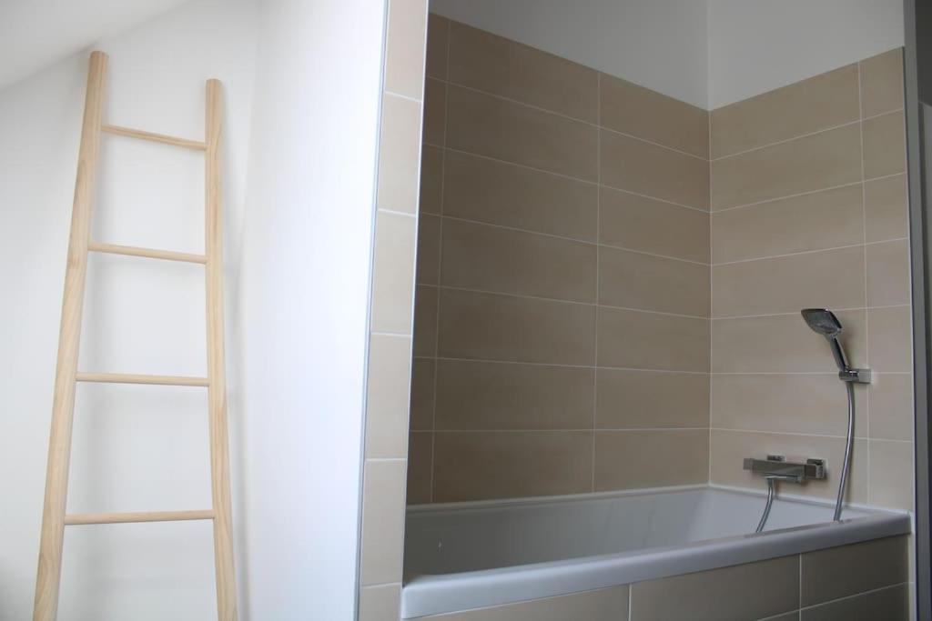Gite De Charme A La Ferme - Duplex Landrévarzec Extérieur photo
